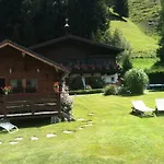 Landhaus Bergheimat Apartment Rauris