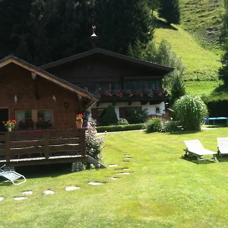 Landhaus Bergheimat Apartment Rauris